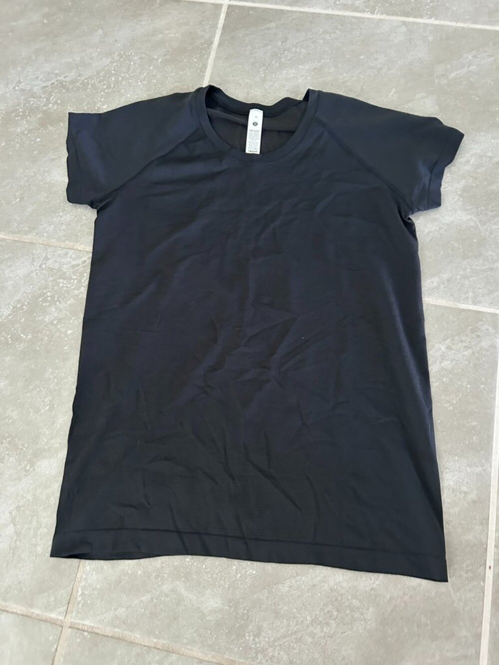 NWOT lululemon Swiftly Tech Stretch T-shirt Black Size 10